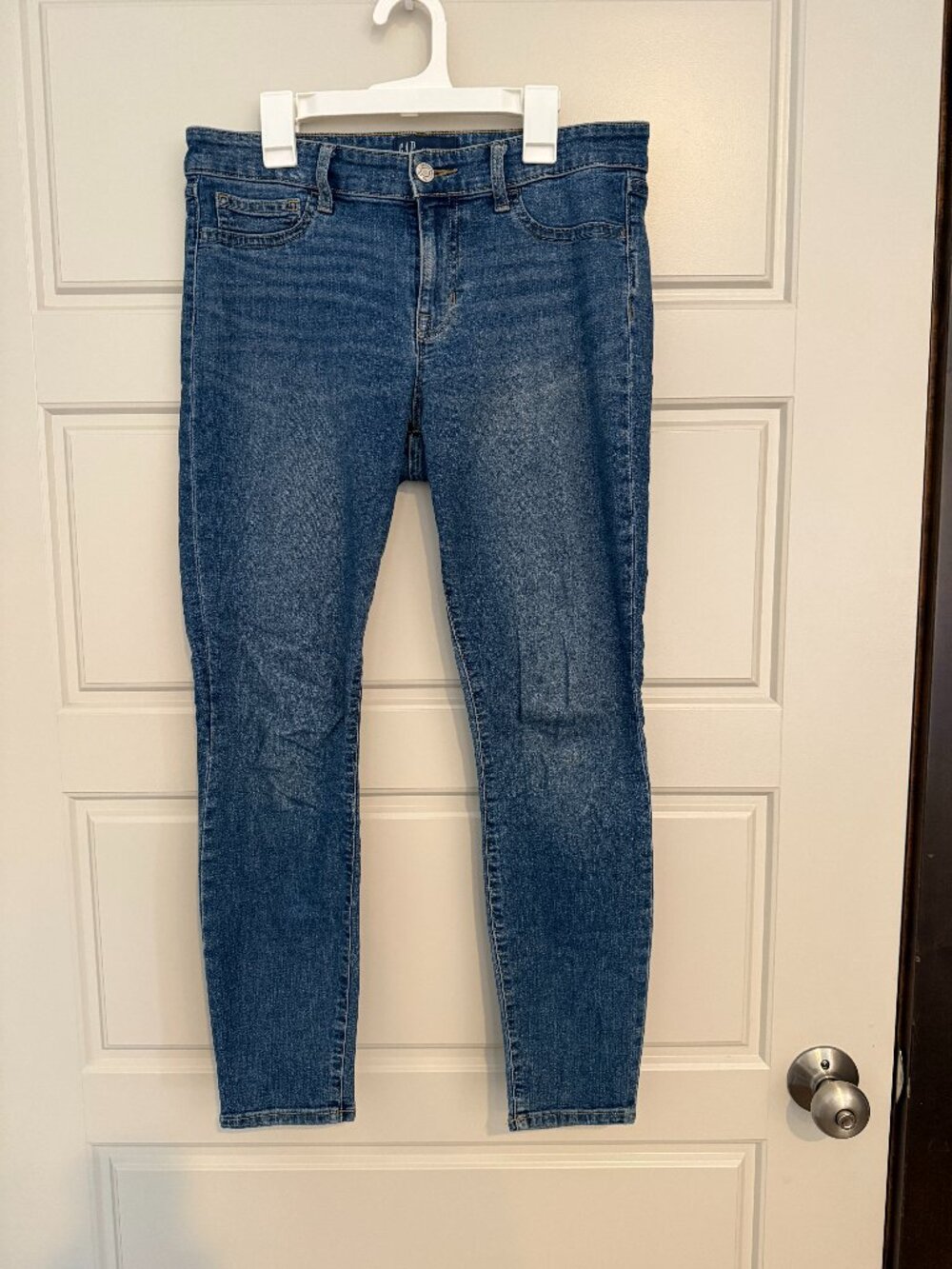 Gap "Favorite Jeggings" in a medium blue wash Size 4/27 Regular